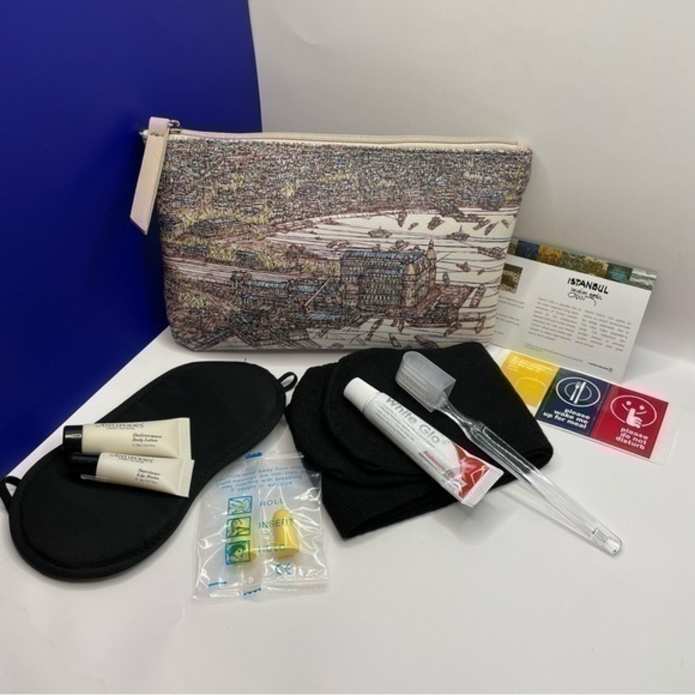 NWOT ❤️ Istanbul Airline Travel Bag & Antipodes Toiletries, Socks & Sleep Mask